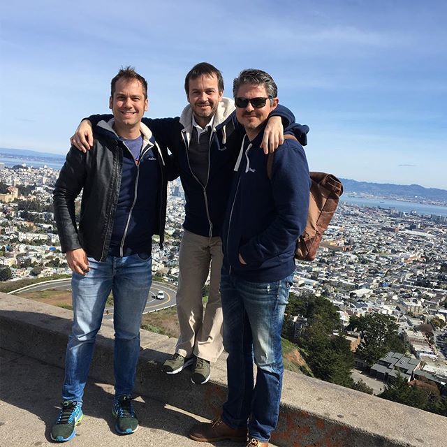 lexrodba's tweet photo. With the @mailtrackio folks, conquering Silicon Valley! #travel #workaway #mission #siliconvalley #topoftheworld #panorama #SanFrancisco #twinpeaks #california #america #startups #entrepreneurship #makefriendsnotcontacts #somethingbigiscoming #marsbased https://t.co/81D1XAW1Ra https://t.co/MPYIKQm3cA