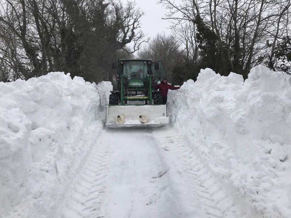 EdgeworthPolo's tweet photo. We've had just a light dusting up at the club today... #CotswoldsortheTundra #BeastFromTheEast https://t.co/wdt1KSqbZy