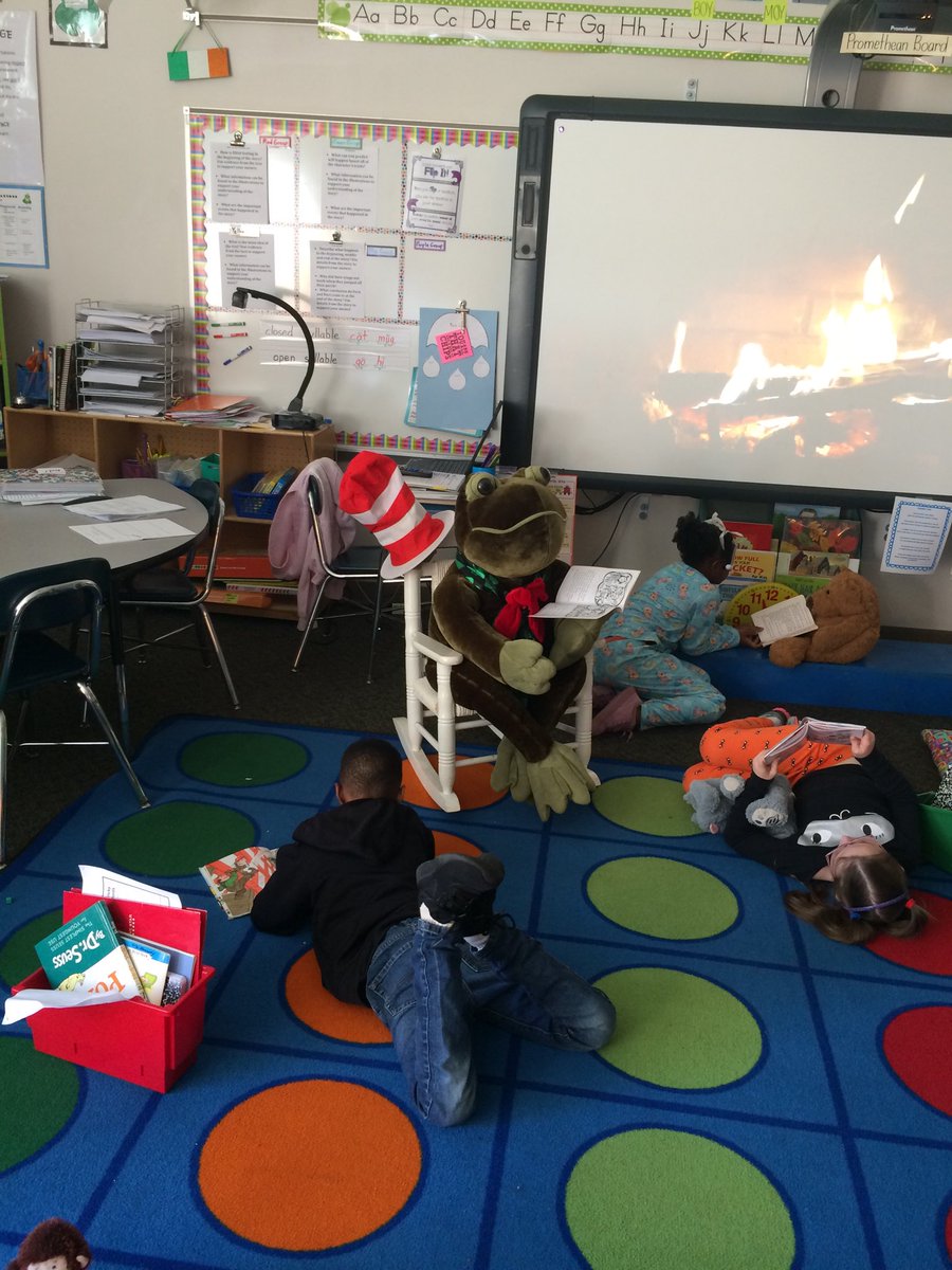 DEAR (Drop everything and read) in Mrs. Kennedy’s room! #weareyatesmill #ymesrocks