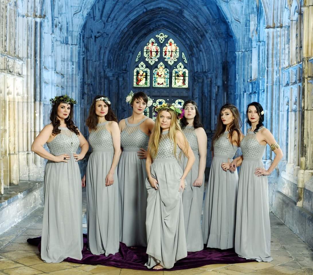 mediaevalbaebes's tweet image. It was #snowday but a Baebe gotta Baebe! Great new photos from @GlosCathedral @SimonPizzey #photoshoot #springsoon