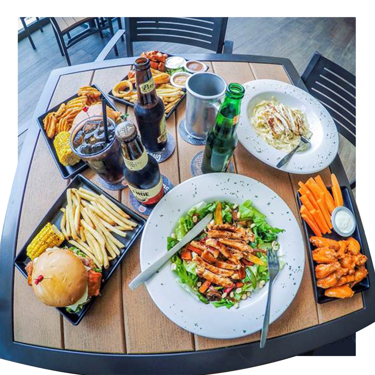 manhattansmx's tweet photo. Manhattans Burger Bar, las mejores hamburguesas de Monterrey! #buenviernes https://t.co/vmSBVPDqhq