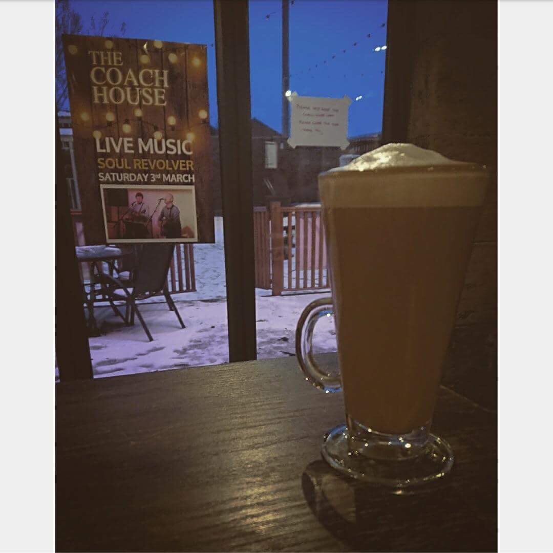 coachhousegoole's tweet photo. Come get out of the cold and warm up in the cosy atmosphere of The Coach House! Goole’s only tranquil hideaway!! Enjoy one of our 89 Gins or warm up with a hot drink ☕️🍸🍹
#coachhouse #ginbar #cosy #hideaway #bar #gin #weekendgin #hotdrink #goole #airestreet #adamstreet https://t.co/dYkI0Dk6a8