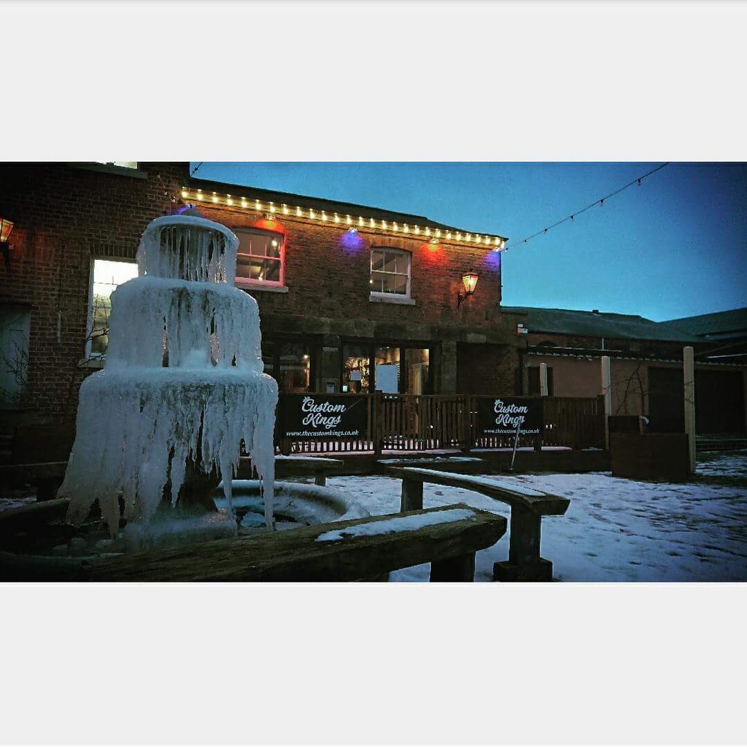 coachhousegoole's tweet photo. Come get out of the cold and warm up in the cosy atmosphere of The Coach House! Goole’s only tranquil hideaway!! Enjoy one of our 89 Gins or warm up with a hot drink ☕️🍸🍹
#coachhouse #ginbar #cosy #hideaway #bar #gin #weekendgin #hotdrink #goole #airestreet #adamstreet https://t.co/dYkI0Dk6a8