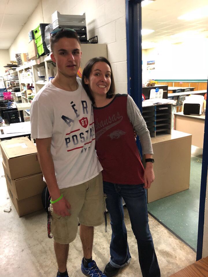 REDFORTHEWIN1's tweet photo. @BHSScavenger3 #7 #red Mrs. White https://t.co/taHiozH7oQ
