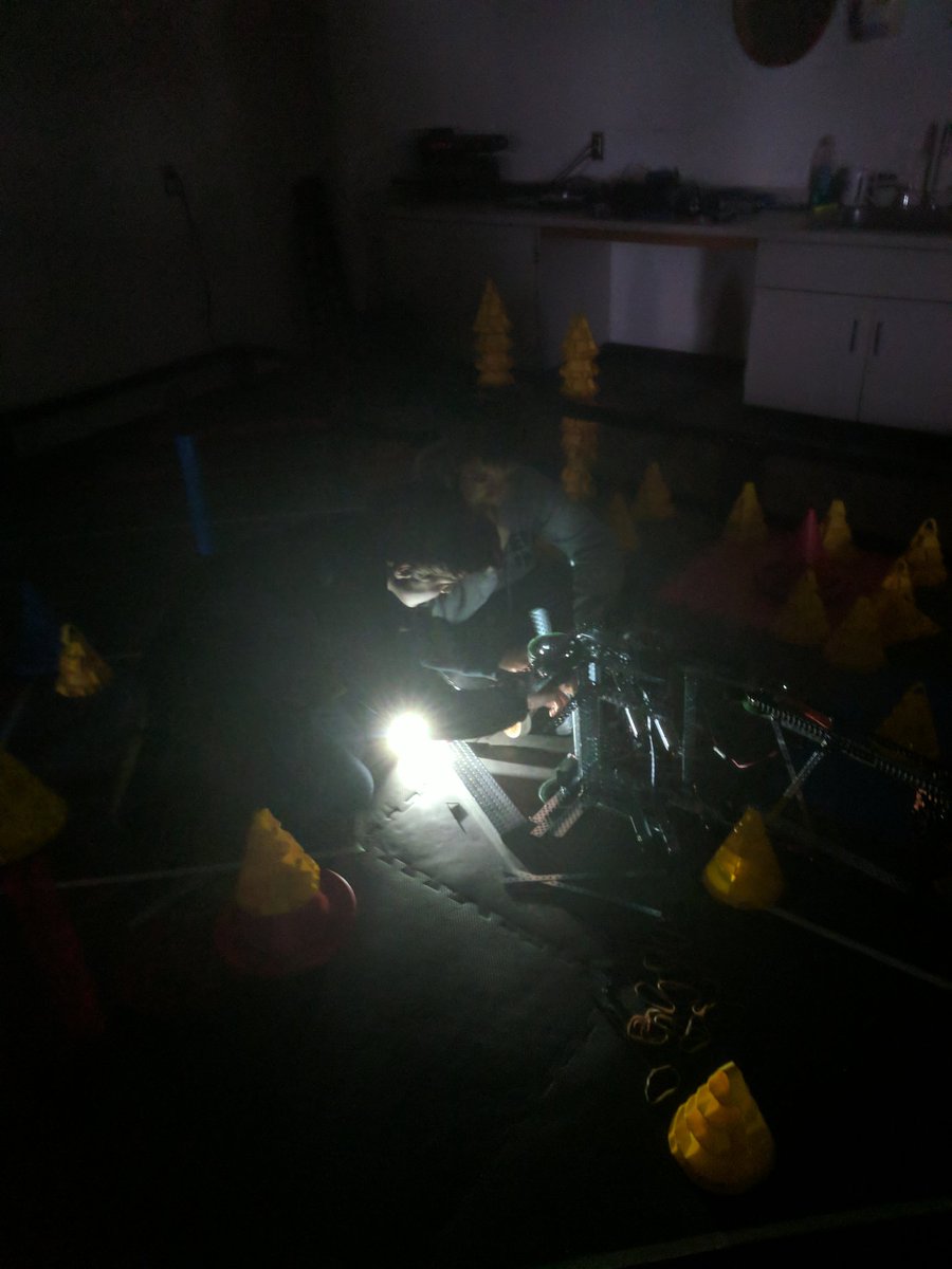 Electric is out Vex roboteers still working! #NHSSD