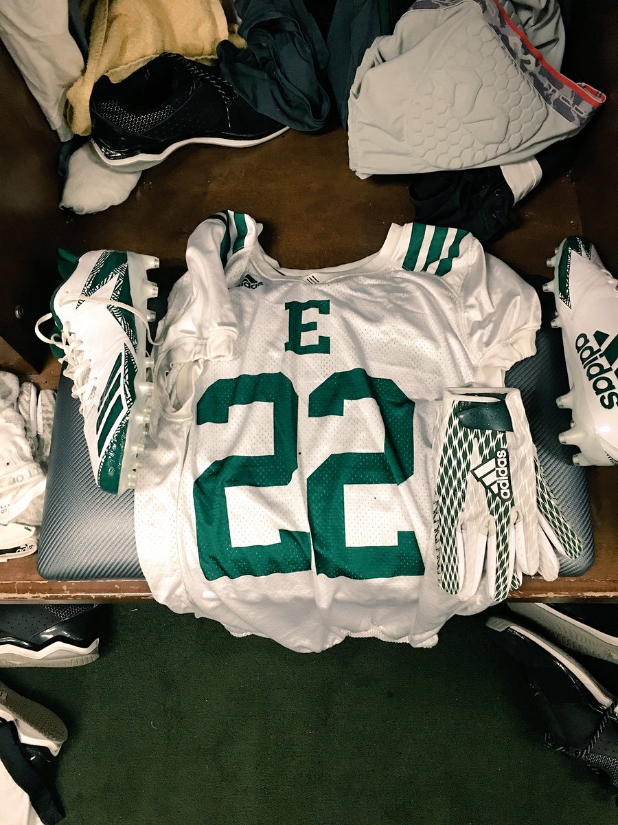 king24mackey's tweet photo. Spring ball is here... 🦅opportunity *1 #emu4life  #eagles https://t.co/nAwUlOwJJQ
