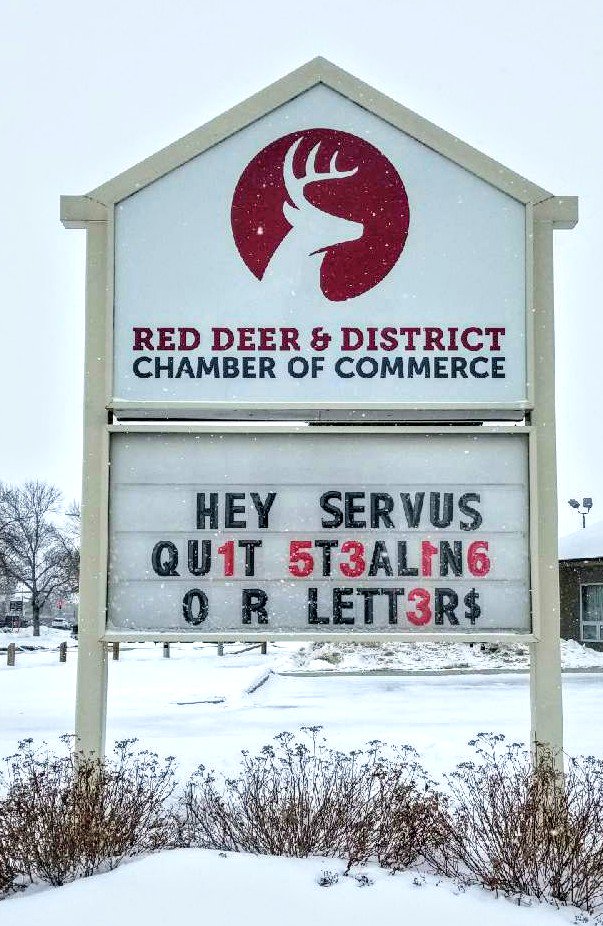 RDBobocel's tweet photo. Consider this the first salvo in a good old fashioned #signwar! #RedDeerChamber #BringItOn #Servus #RedDeer #workhardplayhard https://t.co/jtxmSE7yvi