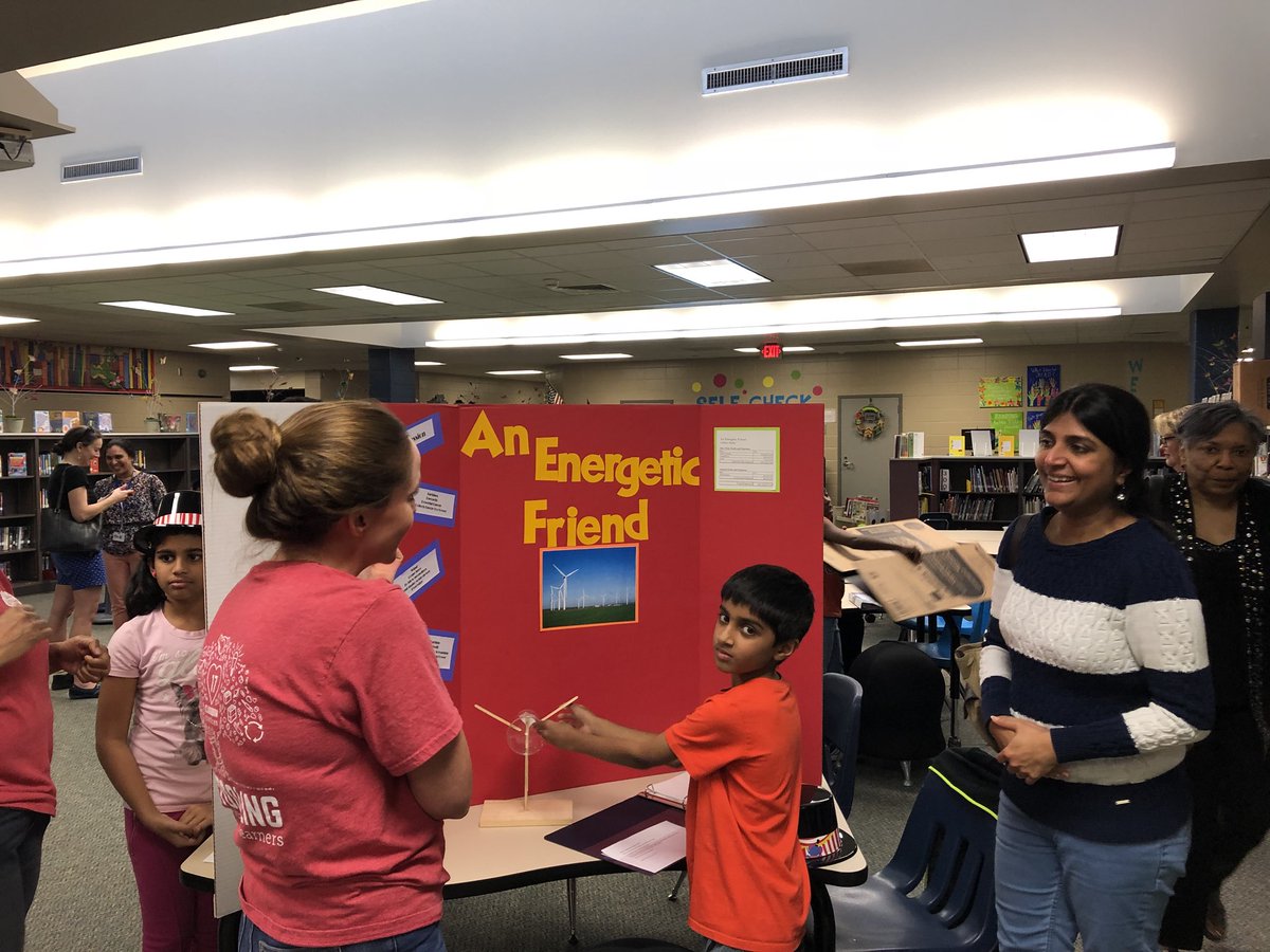 Holly Conroy (@hollyconroy22) on Twitter photo Great Thinkers presenting their pathways to parents <a href="/RothKISD/">Roth Elementary</a> #P2P <a href="/KleinISD_AdvAca/">Advanced Academics</a> Great Thinkers presenting their pathways to parents <a href="/RothKISD/">Roth Elementary</a> #P2P <a href="/KleinISD_AdvAca/">Advanced Academics</a>