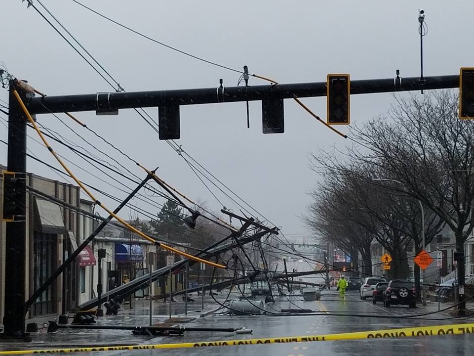 Wpri 12 On Twitter Insane Check Out This Pic From Watertown Police Just Checked The Power Outage Database On Https T Co 13x5tioxbx More Than 53 000 Are Without Power In Ri And 46 000 In