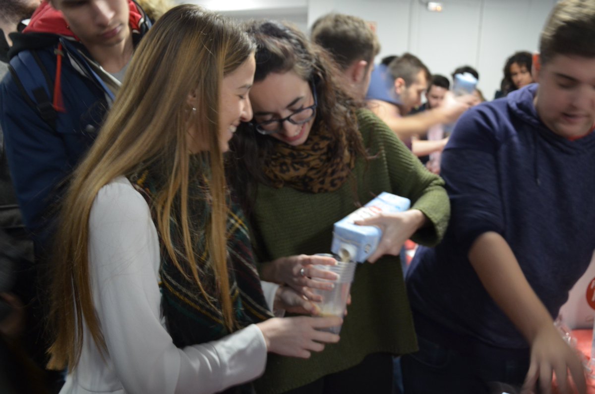 deetsit_upv's tweet photo. ¡Gracias a todos por esta inauguración! Así da gusto hacer eventos. Atentos a nuestro Instagram, Facebook y Twitter porque pronto os traeremos más cosas 😄 #TelecomVLC #instaUPV #Orxata #Fartons #datUPV https://t.co/IyW3hBPw9P