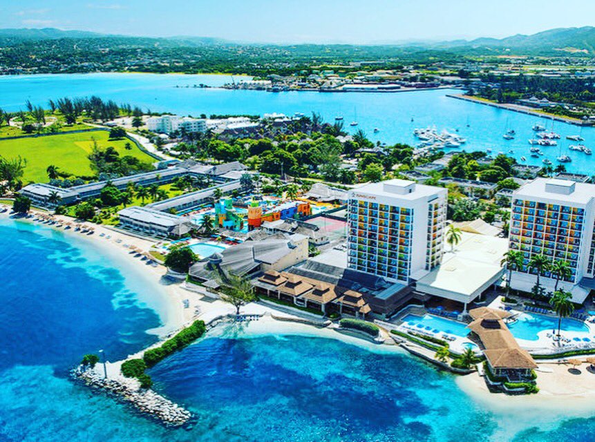 Caraibconnexion's tweet photo. Enjoy a 4 night All Inclusive 
Flight + hotel from $1000/ person
Book now $235 deposit 
Sunscape Cove Montego Bay, Jamaica
 #allinclusive #springbreak #family #grisltrip #caribbean #jamaica #blacktravel #travel #holidays 
Check here Spring Break Deals 
https://t.co/X2gREkgYj4 https://t.co/nofs1rWWOu
