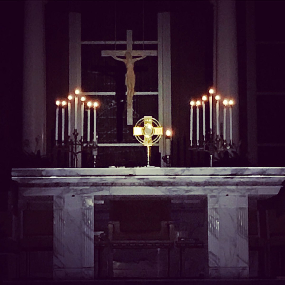 FirstFridaysF3's tweet image. Continue your Lenten journey with Jesus Christ by joining us tonight at 7pm!