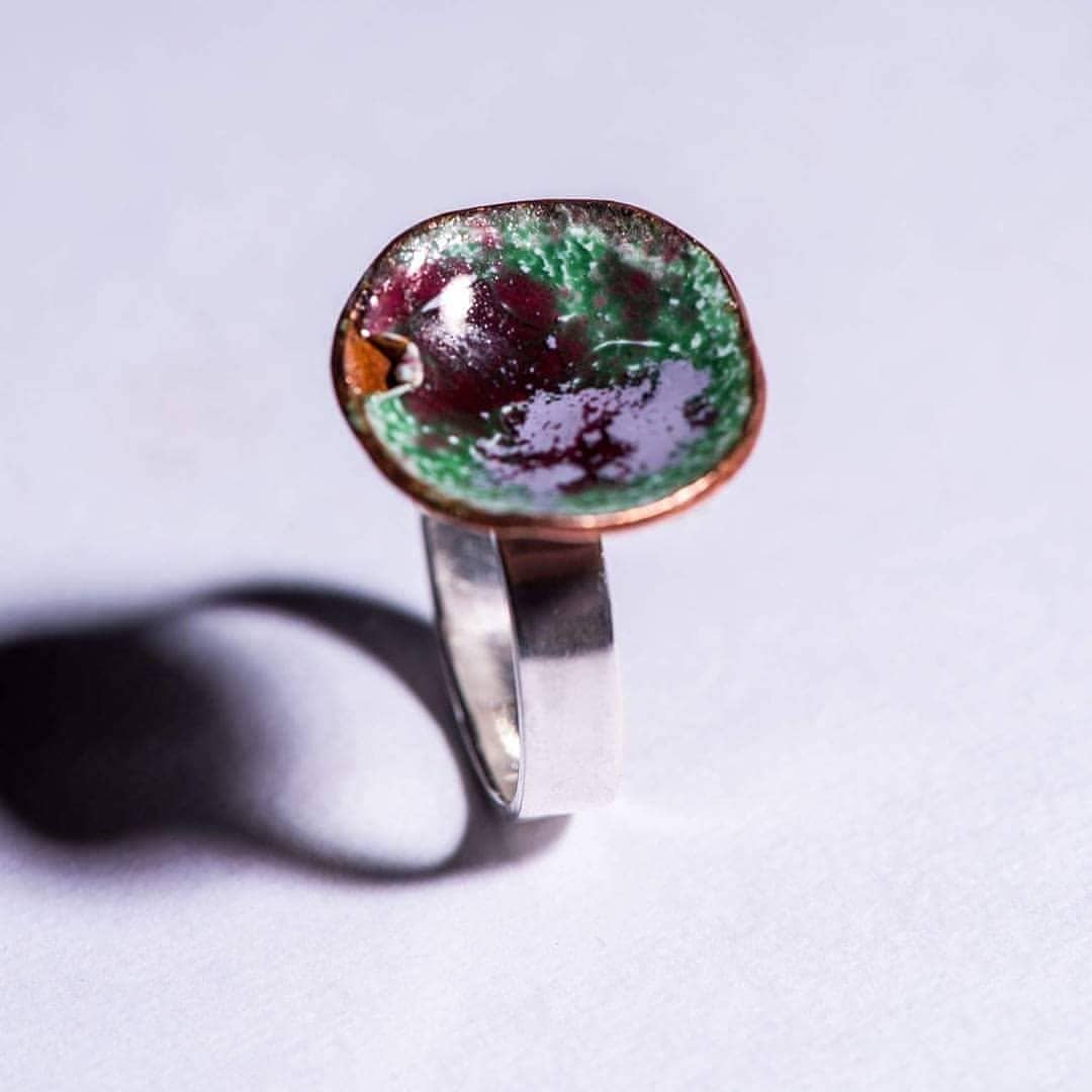 Friday #crafterprofiles  
Traditional crumbly fudge😍 <a href="/mamafudgeworld/">Mamafudge</a> 
Enamelled jewellery #lgjewellery 
#mothersdaymarket #ndcraftcollective  <a href="/HolywoodOldScho/">Holywood Old School</a> 
10/3/18