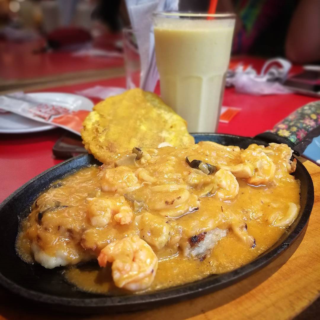 HOTRestaurante's tweet photo. Filete de pescado en salsa Bisque ❤️📢🍷🇨🇴😂😋📣 https://t.co/6iJ8jK6f0O