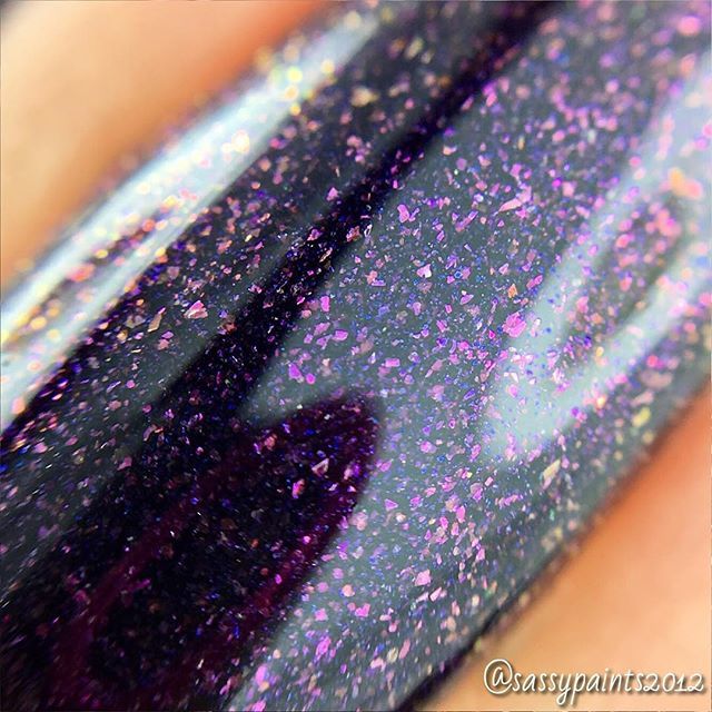 VaVaVieve13's tweet photo. #Macro of @chirailitynailpolish "Shug’s Purple” for March’s @polishpickup. Please see my previous post for more info. 
#PRSample
#indiemacro #macromanis #macronails #macroallthethings #alltheindies #fortheloveofindies #indielove  #indieswatch #iloveindie… https://t.co/RghqAV2rYe https://t.co/BNm0klOCWk