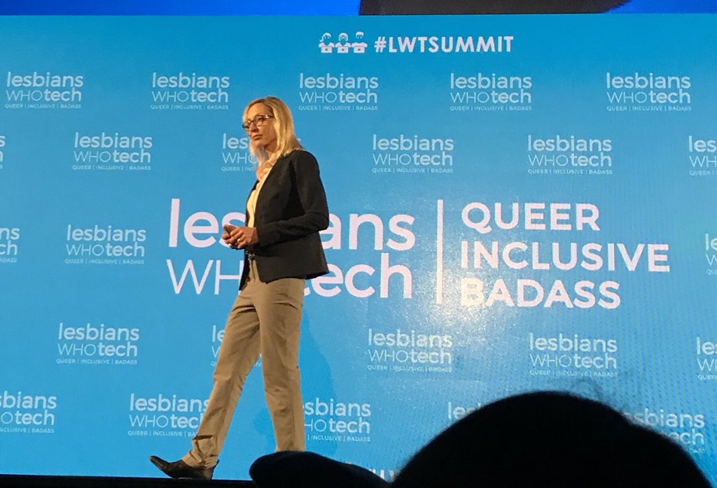 wouldbealex's tweet photo. Within a year a transformation, because #IoT #DataIntersections #InternetOfThings Interpret data with readable models #AI #LWTSUMMIT @pamela7rice @AskCapitalOne https://t.co/C70XkBbdqU