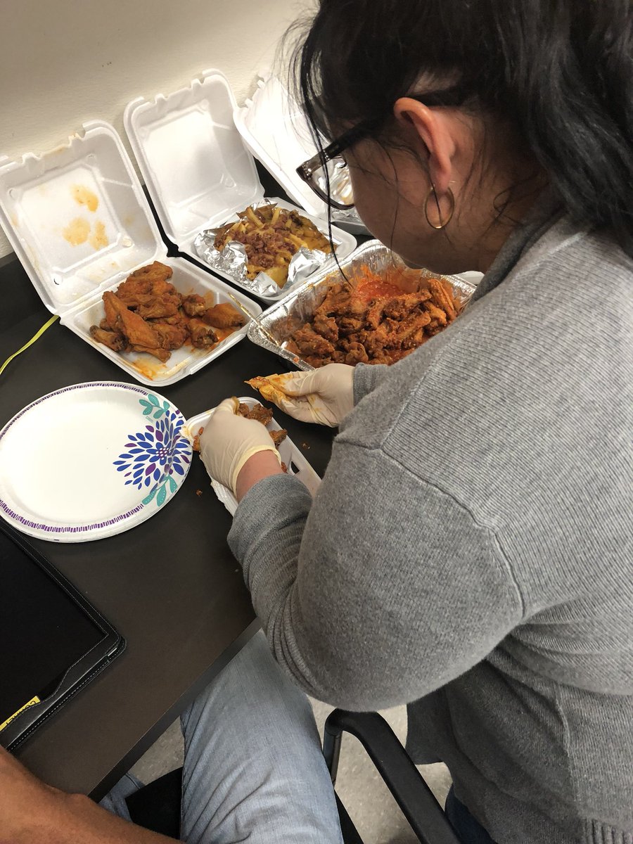 KyleGarnettCFL's tweet photo. Employee Appreciation day at Merritt Island.   Not sure why @shaleenajade uses gloves to eat chicken 🤨

#appreciatER https://t.co/iv9sqCC5j1