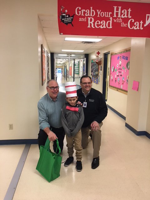 BormanPYP's tweet photo. Dr. Wilson and Dr. Smatresk visit Borman and read to students for Read Across Americ. @jkwilsiii @UNTPrez @MicheleSandefur #ibdenton #ReadAcrossAmericaDay @dentonisdlib https://t.co/fpVsgYEQDq