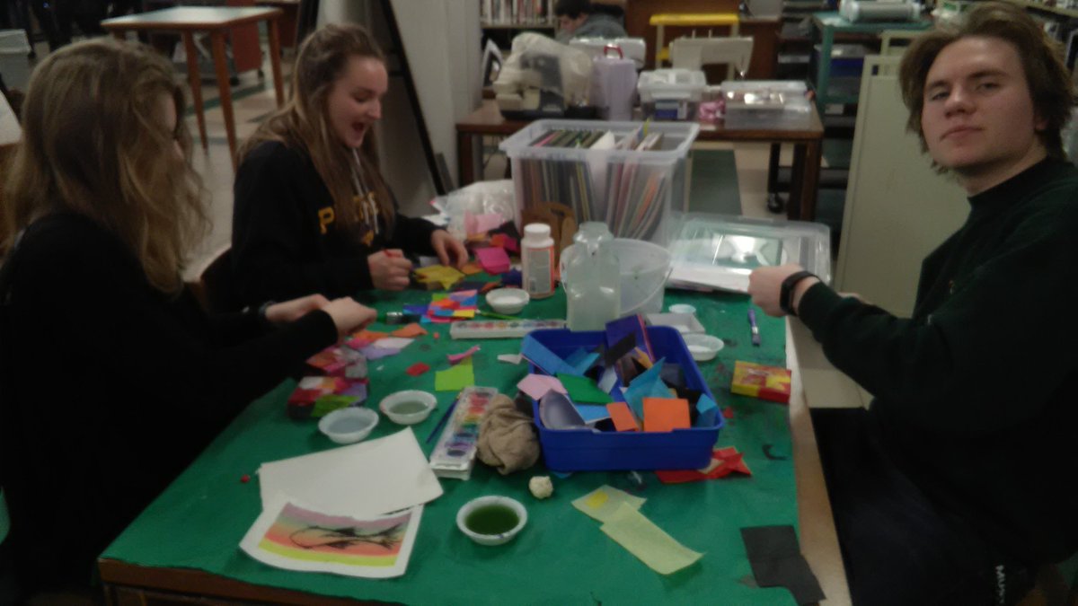 BeckyStouten's tweet photo. Modge Podging at Mounds View in the ILC....is that really a verb? #mnitem, #essalibraries.. https://t.co/6809csL5ts