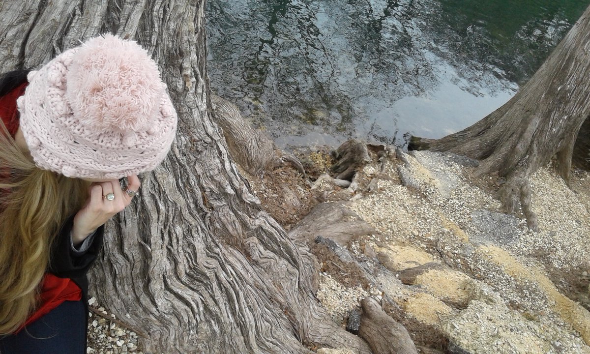 MistyPoseyMusic's tweet photo. Look at these #Texas #trees 💚Happy to be #Singing in Texas this winter!🎶🦋💚#beautiful #nature 🎶🦋💚#mistyposeymusic #singer #ClassicalMusic #Celtic #Writer 💚🦋🎶#TexasIndependenceDay #Texans #DFW2018 https://t.co/5yrnhoXBAs