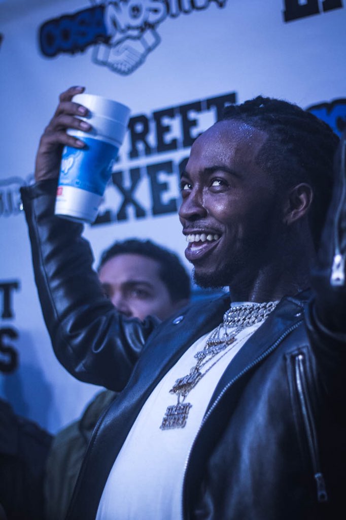 DeeWithTheCam's tweet photo. Iโm drinking clean ๐ฅค dis shit here clean as steam bean โ๏ธ-@SB_Skooly #DUE4ME2 OUT RN ๐ฅ๐ธ:DeeWithTheCam https://t.co/ubrR4RISYD