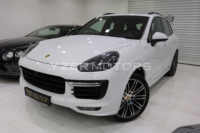 UKlass_Limited's tweet photo. Pre-order this 2016 Porsche Cayenne GTS and get it delivered to you nation-wide.
For your next ride chat us up on 09033704148 or send a mail to info@uklass.ng for a quote. #WhiteonRed #uklass.ng #Preorder https://t.co/fUsi58b8FC
