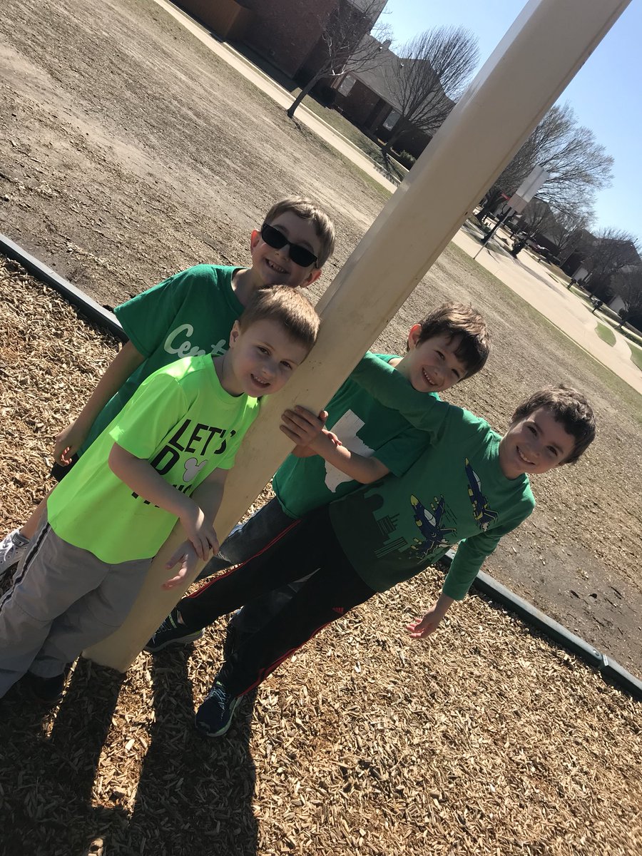 katie_counselor's tweet image. My friends rocked PACK Week!🙌Check out all the Green today!🥦🥝🍏 #walelm #mymisd #packweek