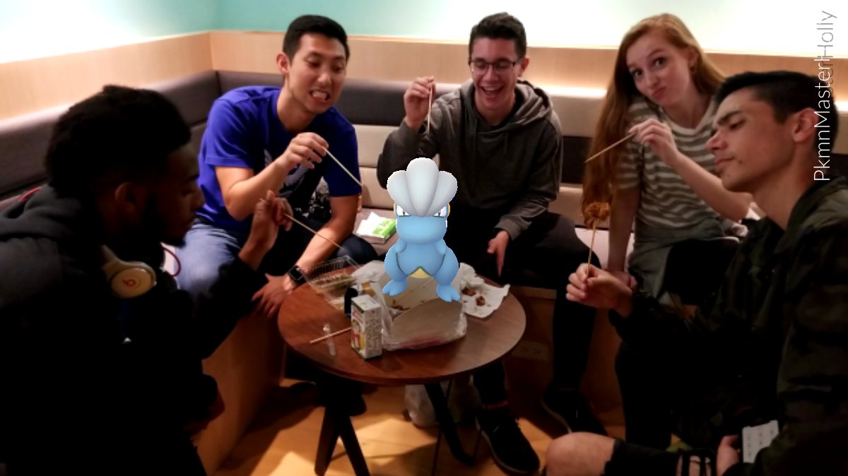 PkmnMasterHolly's tweet image. CHIAYI LANTERN FESTIVAL SAFARI ZONE IN A FEW HOURS *hype overload*

Thank goodness @trnrtips helped introduce @DX1Tweets &amp;amp; I to @pierreliupei !!! Not only is he translating for all of us but he is letting me use his WiFi. The man is a GOD! 🙏💯

#PokemonGo #SafariZone #ARmode