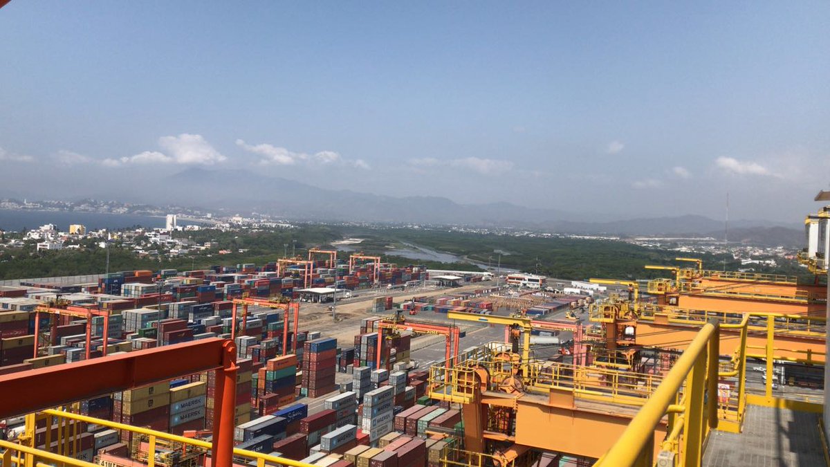 ASIPONA_Man's tweet image. Nuestro Director General, el Dr. Ovidio Noval Nicolau visitó la Tec II de @conteconmzo. 

¡En la #APIMAN estamos comprometidos con el crecimiento portuario de Manzanillo!