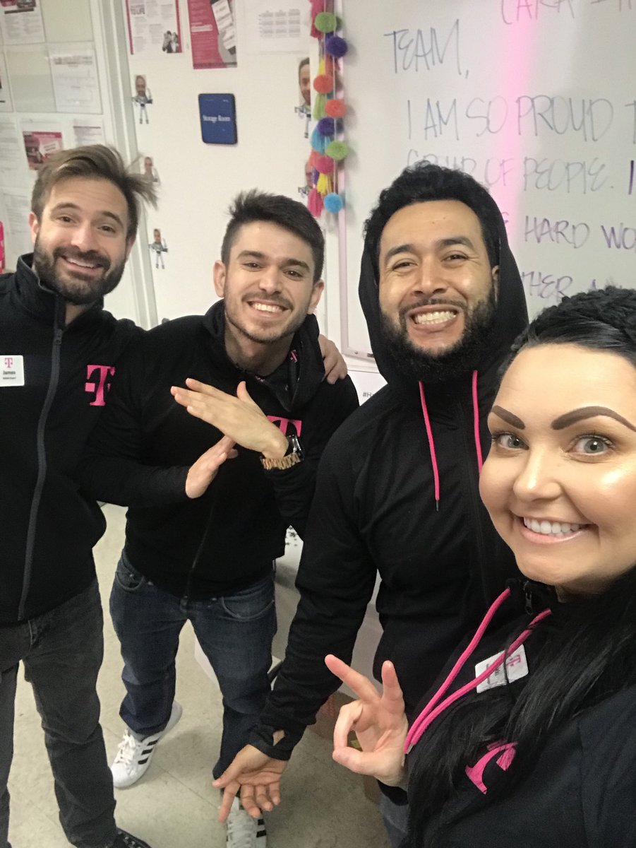 tmeowblegirl's tweet image. #ifreakinlovemyteam These guys come to work with the UnCarrier Spirit EVERY day... the best attitudes and always looking to make a great experience for each customer! #proudrsm #magentapride @JonFreier @TMobile @ChalomTracy @rwashley1