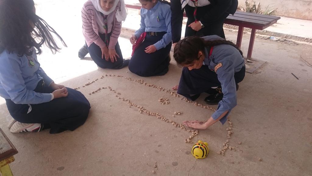 eman_werfali's tweet photo. #Scout ladies showing off their #problemSolving skills to drive learning &amp; innovation. #Coding4Children #tatweerresearch https://t.co/2jpMrvmHit