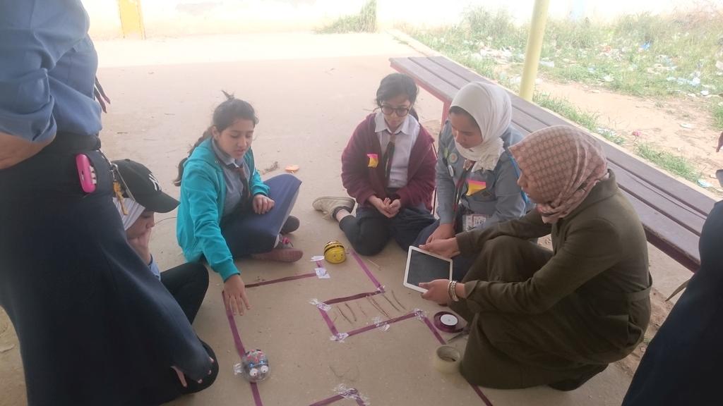 eman_werfali's tweet photo. #Scout ladies showing off their #problemSolving skills to drive learning &amp; innovation. #Coding4Children #tatweerresearch https://t.co/2jpMrvmHit