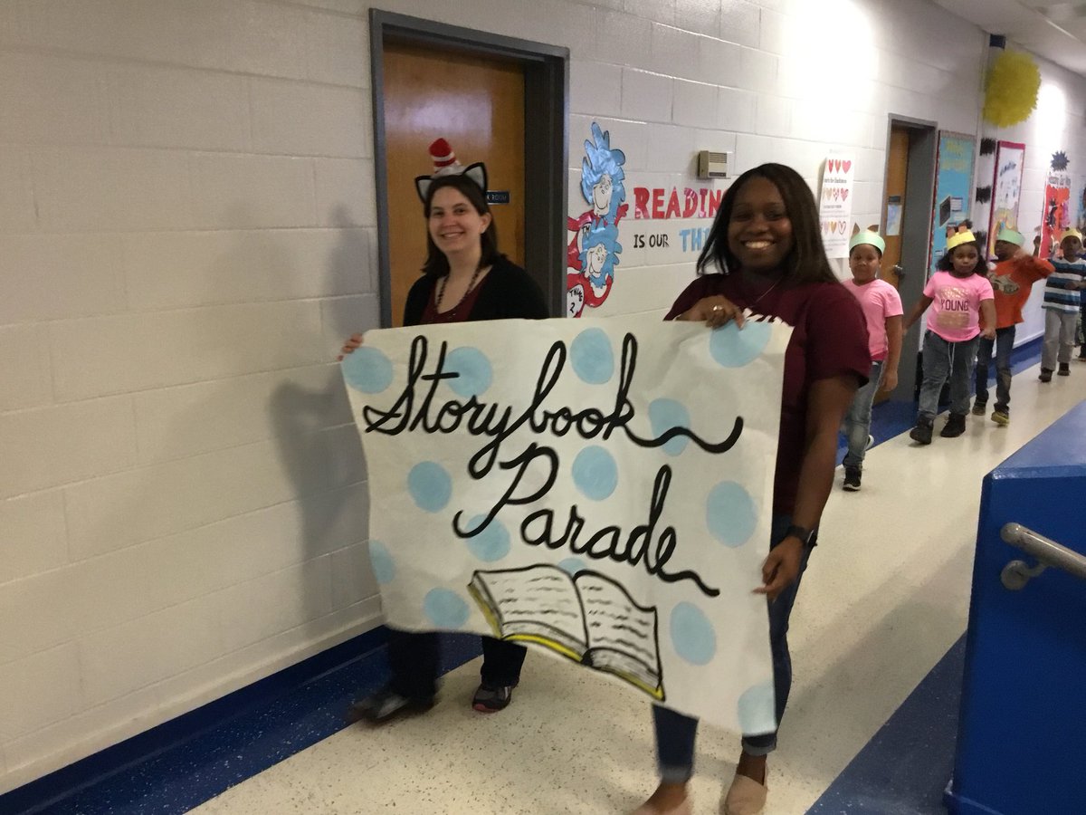 HarbisonWestEl's tweet photo. To wrap up #ReadAcrossAmericaWeek, we celebrated with a story book parade. #HWES #BelieveGrowSoar #LR5Reads #Pridein5 @LexRich5Schools https://t.co/nWiom0lVyp
