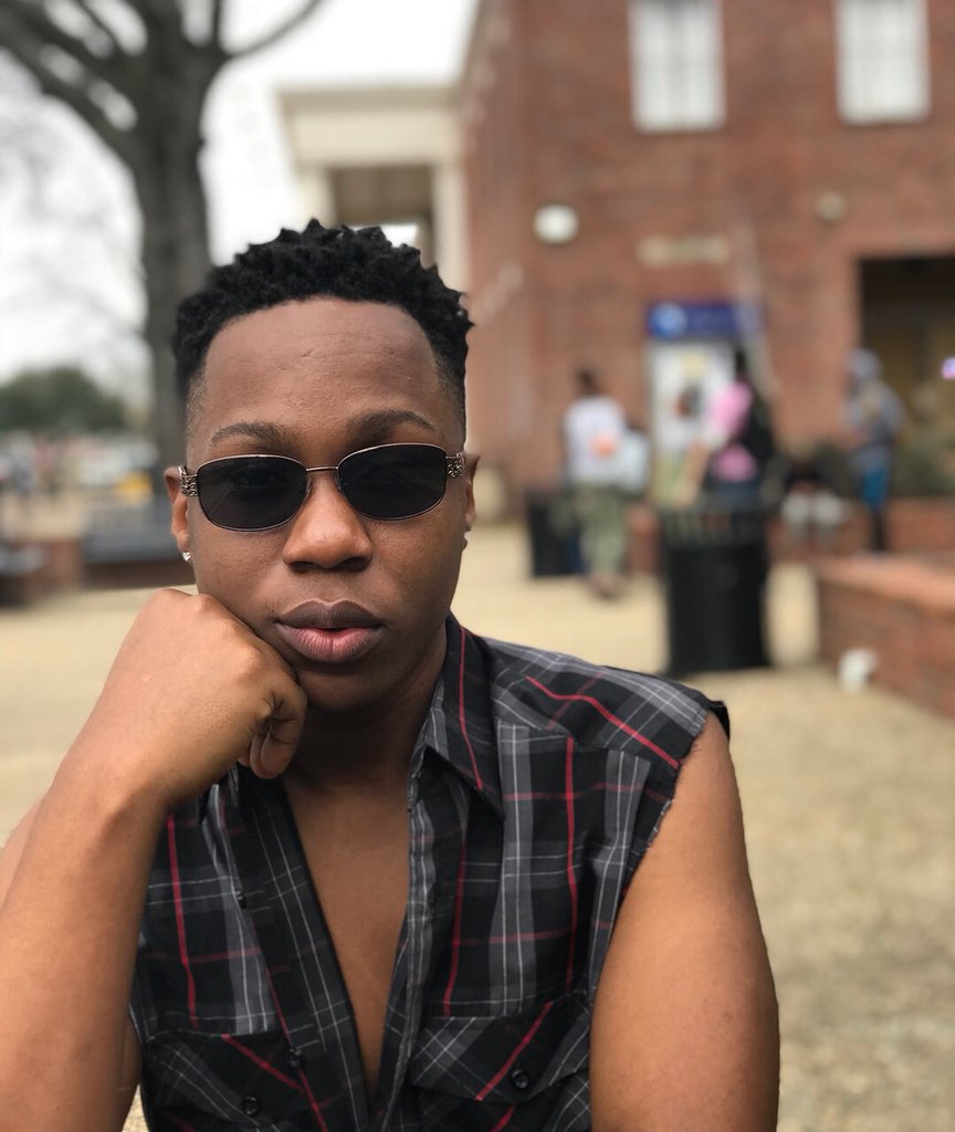 im_kvngben's tweet photo. Once I finish my glow up don’t be like remember we... NAH I don’t🤷🏽♂️
#ItTakesTimeToUpgrade
#HelloMarch #handsomeblackmen #BlackBoyMagic #BlackExcellence #GramFam #HBCU #InstaFashion #iPhone7PlusCamera #PortraitMode https://t.co/QcUPk4gBC5