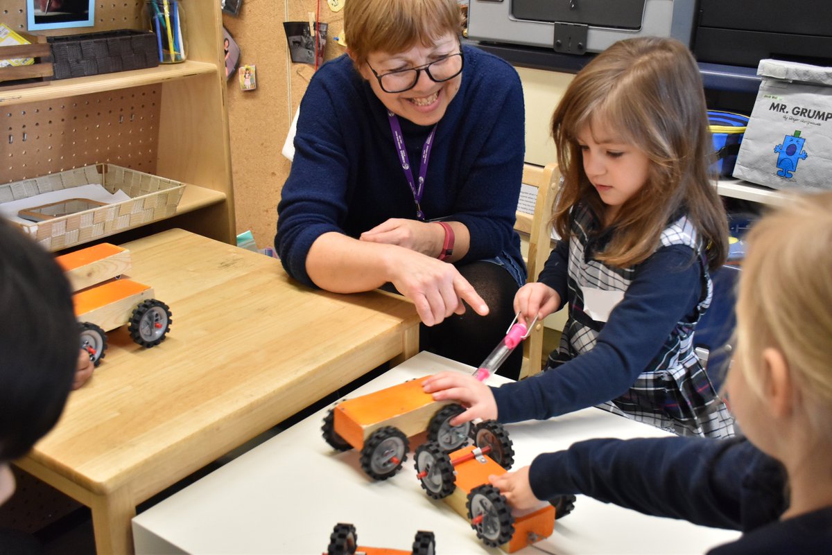 KCSMatters's tweet photo. Levers, gears, wheels and incline planes were just a few of the marvellous machines at the SK Scientist in the School learning stations. #EmbraceLearning #QuestionAndBeCurious https://t.co/SK2WEyZyW6