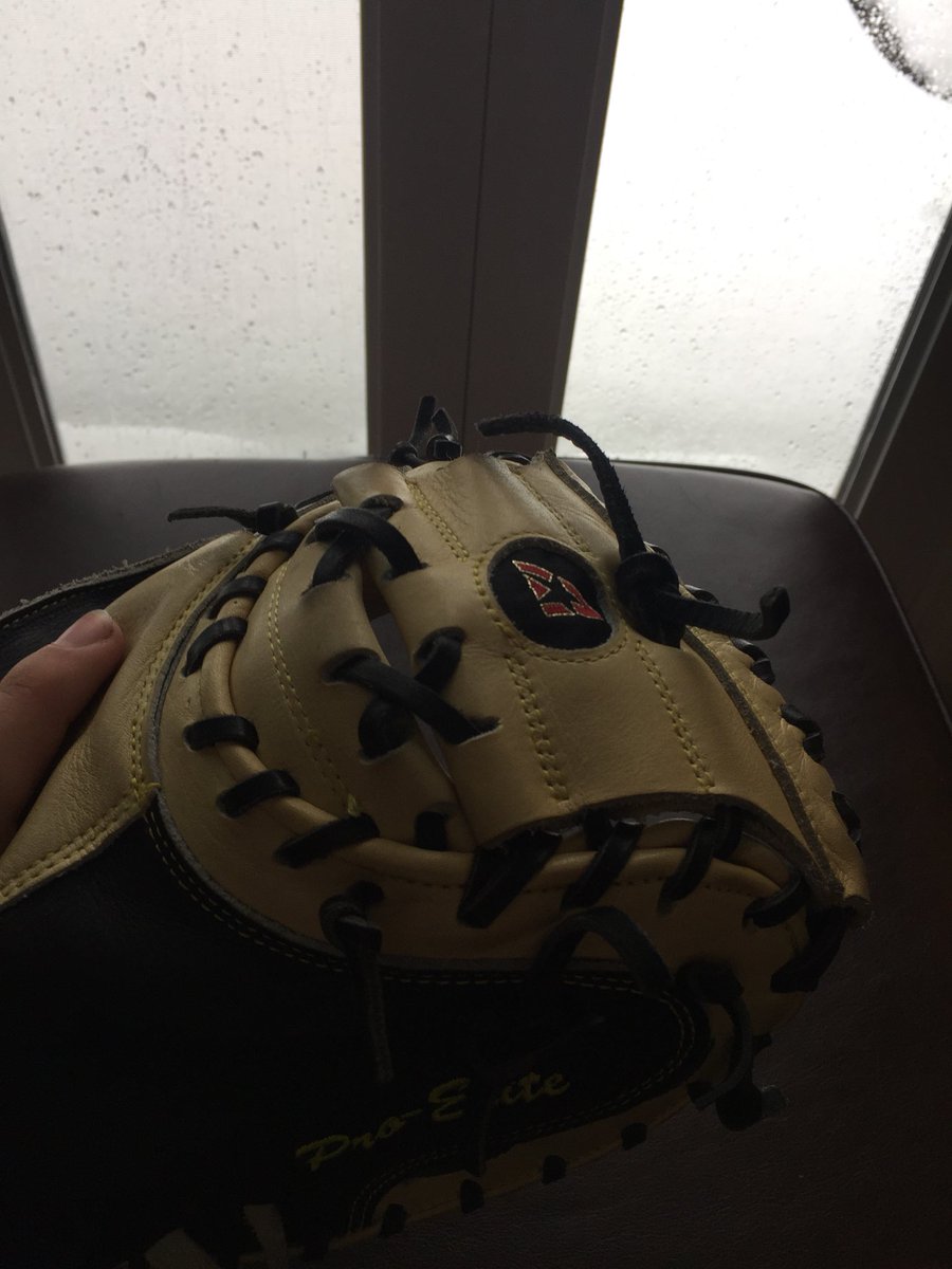 biggane45's tweet photo. @ALLSTARSPORTS How do I tighten the web to my CM3000 so it makes a box form for the web and not have to keep pulling at the strings? https://t.co/D2Af2U3wlJ