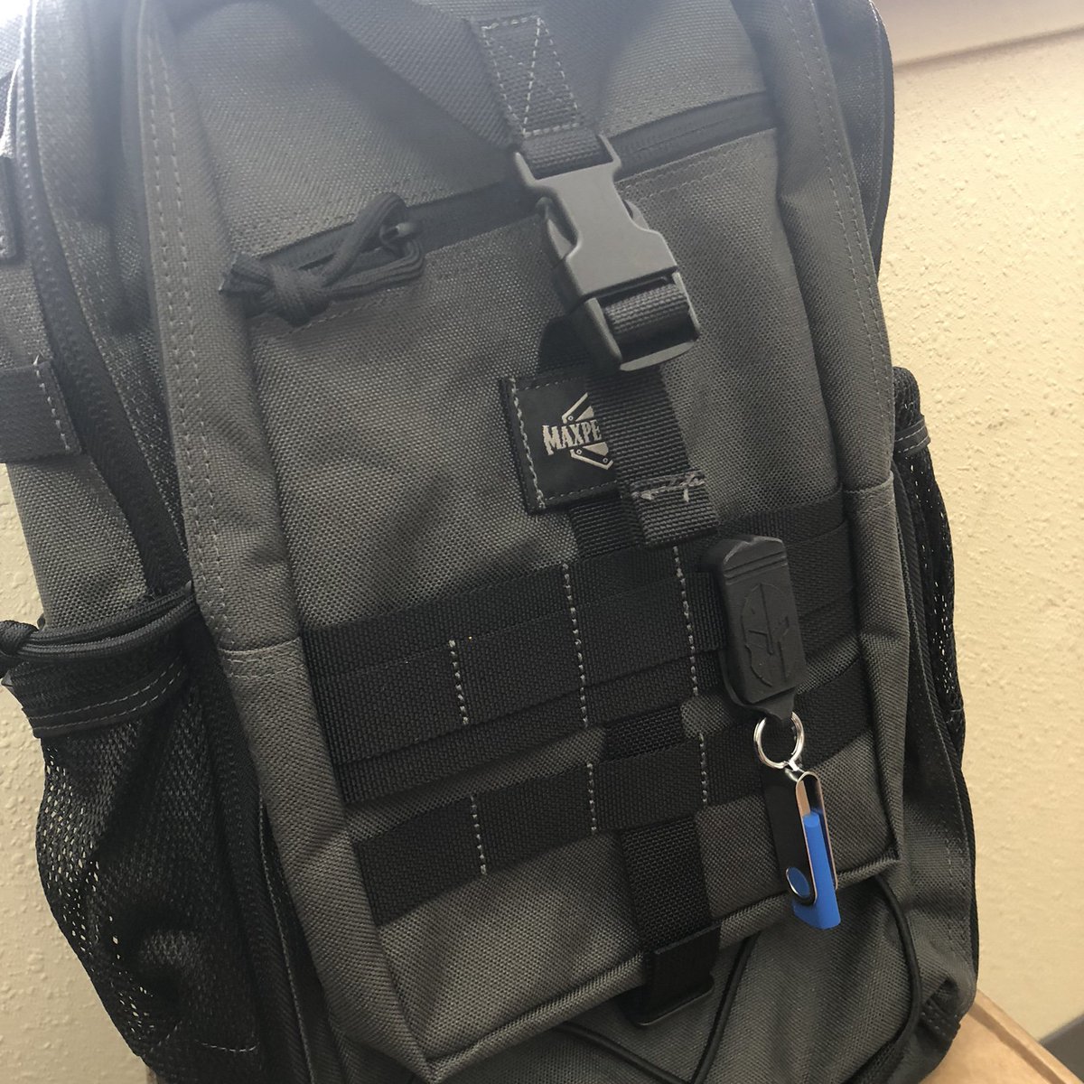 destroyerbrands's tweet photo. Spartan Keychain lookin badass on This Brand new Maxpedition Pygmy Falcon II backpack.
Head over to https://t.co/T0RUynFUEj and buy a Spartan Keychain to be entered for a chance to get this backpack filled with cool stuff.
#maxpedition #destroyerbrands https://t.co/114yIH3bg8