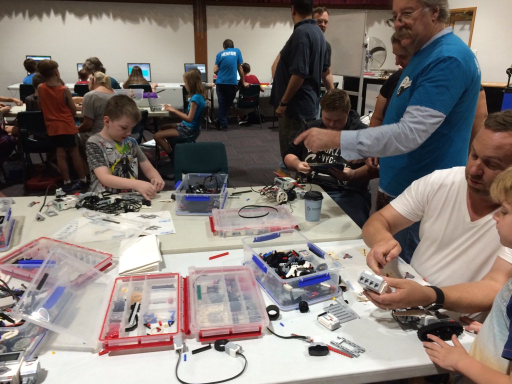 CoderBendigo's tweet image. A very busy morning for our first 2018 @CoderBendigo session. Learning learning!