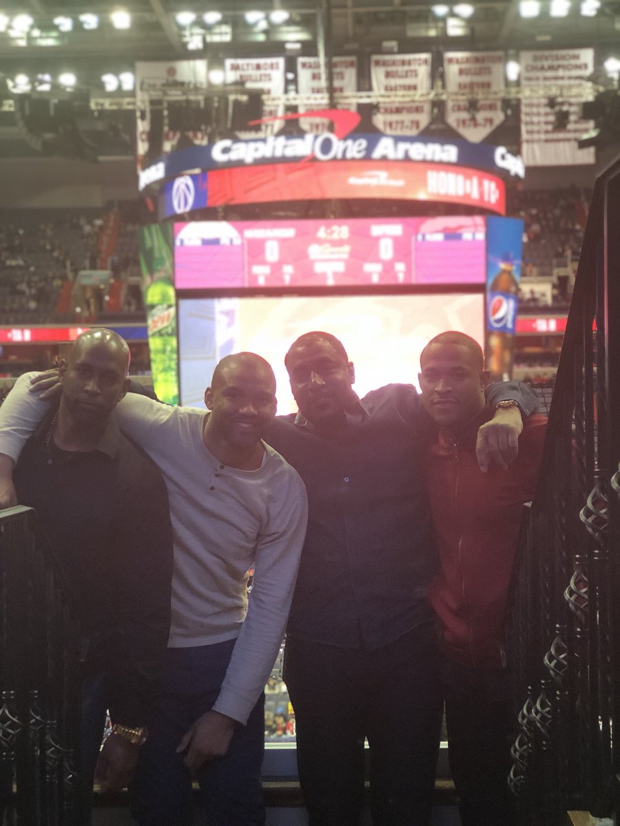 BrandonLondonTV's tweet photo. Thanks @WashWizards for the suite love for my uncle @757Wahoo BDay!! From the #Wizards to @HUBISONFOOTBALL, D.C shows the  #TeamLondon love!!!! https://t.co/5ChkzQjamb