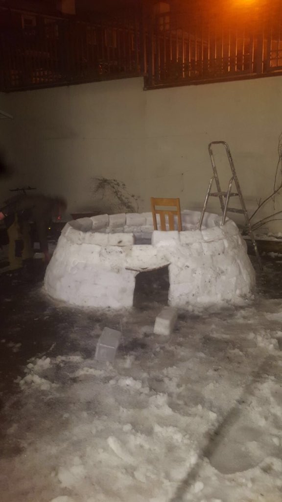 Mulliganj's tweet photo. The work continues....@SnoozlesHostel https://t.co/EDQf3jAbud