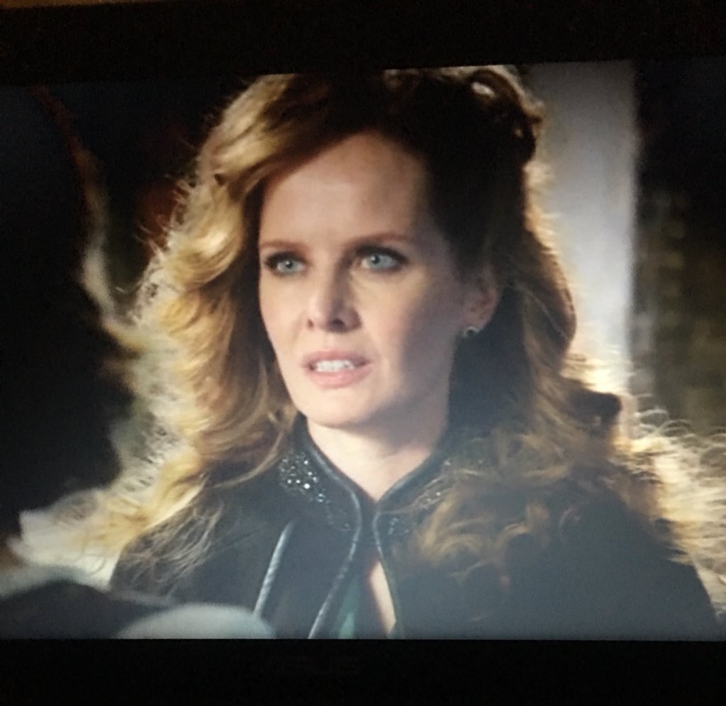 CatalinaKat24's tweet image. I’m so freaking out rn!I love Zelena and @bexmader so bloody much!😭😭💚💚💚 #Zelena #OnceUponATime #wickedisback