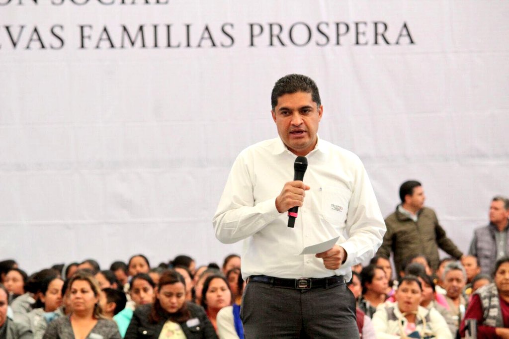 jmvalerapiedras's tweet photo. Las vocales son el corazón de @Prospera_MX, su esfuerzo y dedicación permiten que todas nuestras titulares conozcan y tengan acceso a todos los beneficios del Programa.

¡Que gusto escuchar sus historias de éxito! https://t.co/VBFqI5iciV