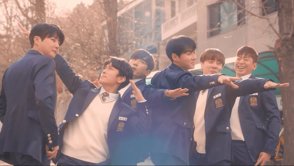 soompi's tweet photo. The Legends Of Variety: #Shinhwa-Ha-Ha-Ha!
https://t.co/HMn2O1SOxp https://t.co/xj4SumXbyO