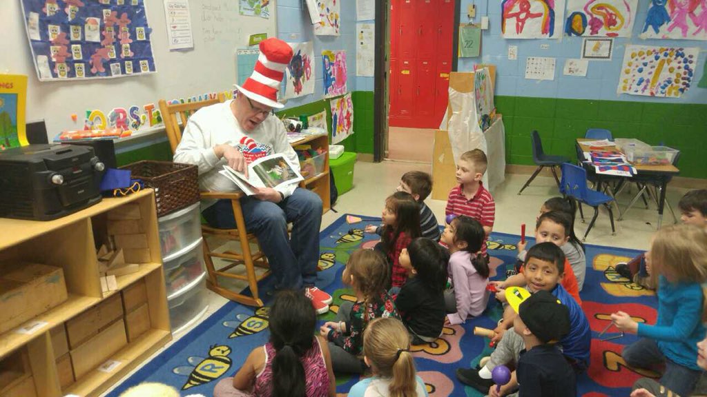 MurrayPreK's tweet photo. You’re never too old, too wacky, too wild, to pick up a book and read to a child ~Dr. Seuss Thank you to all our special readers today #murraycoprek #murrayproud #classof2031 #ReadAcrossAmerica https://t.co/tNC7tIMXYJ