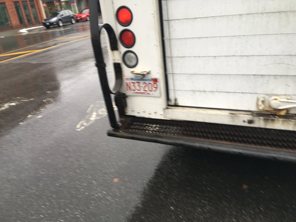 fixie_pixie's tweet image. Hey @fedex law applies to you