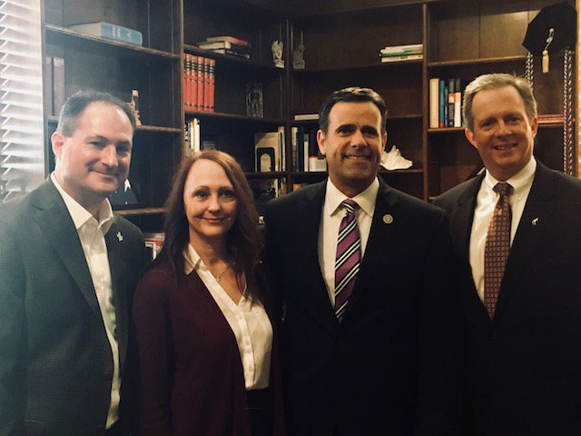 Dplyler_12's tweet photo. Had a wonderful time at #CoffeewiththeMayor this morning hosted by President #StevenO'Day @AustinCollege along with guest @RepRatcliffe. Great to hear from both distinguished leaders about great things ahead for our area.  Many thanks to all those who made this morning possible. https://t.co/vkUYy2nB7A