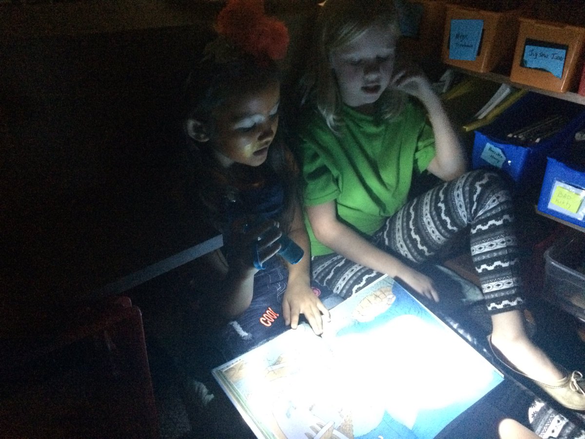 MissEmmyBee's tweet photo. A little bit of flashlight reading. #Drseussday @WoodwardStars @CScottWAE1 @Joselyn7Ortiz https://t.co/x9Rtz8DWsq