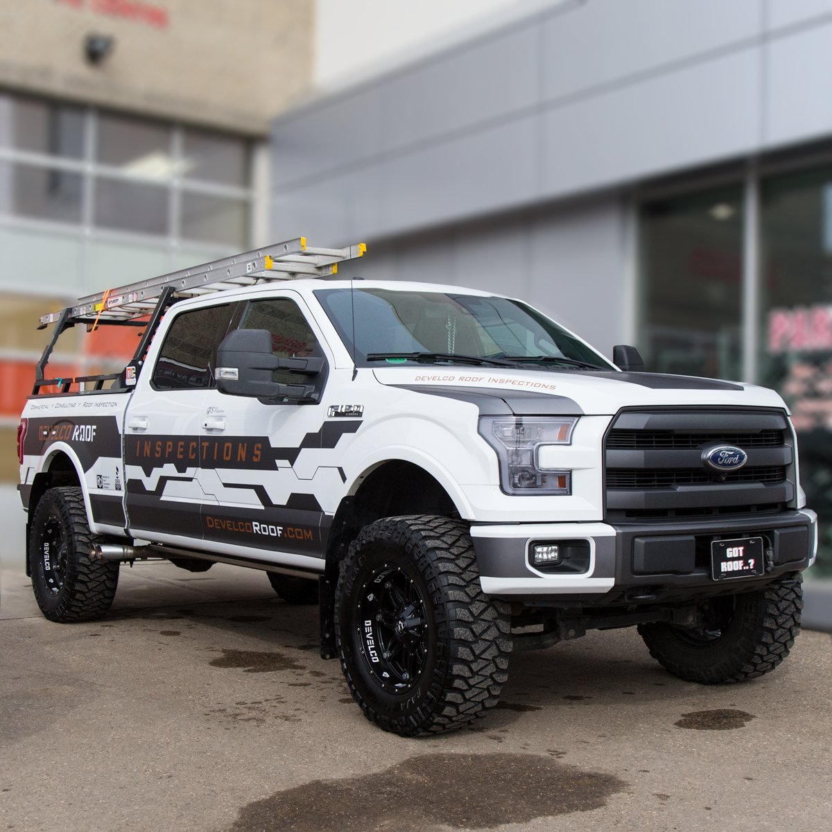 davcusgraphics's tweet photo. This truck was so much fun to wrap. From wheels to the hood, this truck was customized to every degree. #customdecal #vinyl https://t.co/9rNpfR5Uns