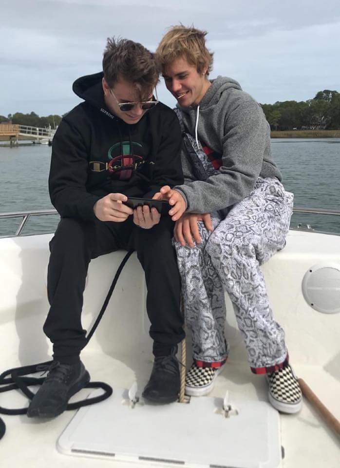 therealdrbieber's tweet photo. Such darlings. 😍💝😘 https://t.co/JcNUXmnlIV