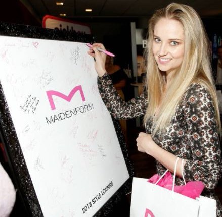Maidenform's tweet photo. Take a look at the awesome talent that came by to see us at the @kariFeinsteinpr #StyleLounge . @jaylenbarron @melrodstyle @valerie_star @aarikagerette @genevievemorton #Maidenform #KFPR #Hollywood #Oscars90 #TheAcademy (Photo by Danny Moloshok / Invision for KFPR / AP images) https://t.co/zkjkOMEtJJ